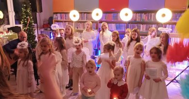 KOLĘDOWANIE W BIBLIOTECE