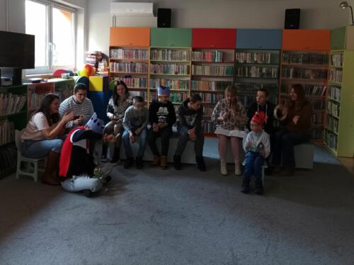 KOLĘDOWANIE Z UCZNIAMI